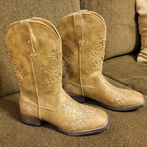 Brand New Roper Boots
